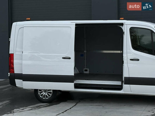 Білий Мерседес Sprinter, об'ємом двигуна 2.2 л та пробігом 64 тис. км за 29999 $, фото 37 на Automoto.ua