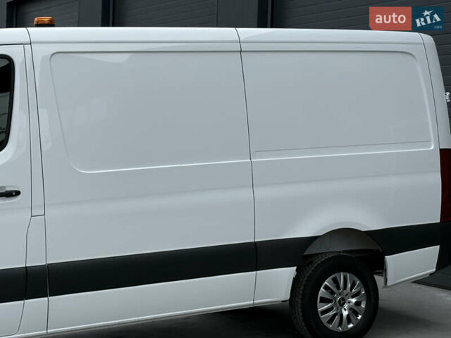 Білий Мерседес Sprinter, об'ємом двигуна 2.2 л та пробігом 64 тис. км за 29999 $, фото 8 на Automoto.ua