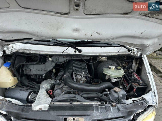 Белый Мерседес Sprinter, объемом двигателя 2.15 л и пробегом 850 тыс. км за 10500 $, фото 23 на Automoto.ua