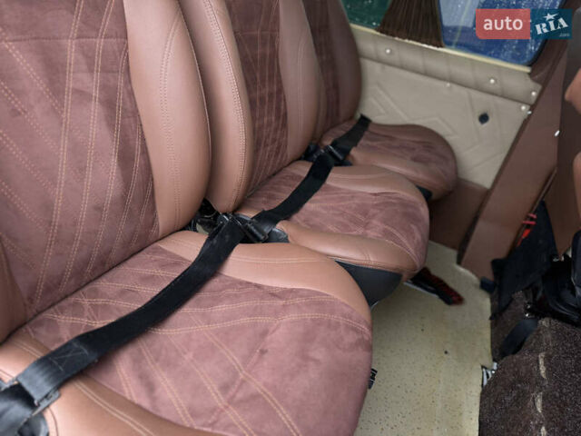 Белый Мерседес Sprinter, объемом двигателя 2.69 л и пробегом 370 тыс. км за 9500 $, фото 42 на Automoto.ua