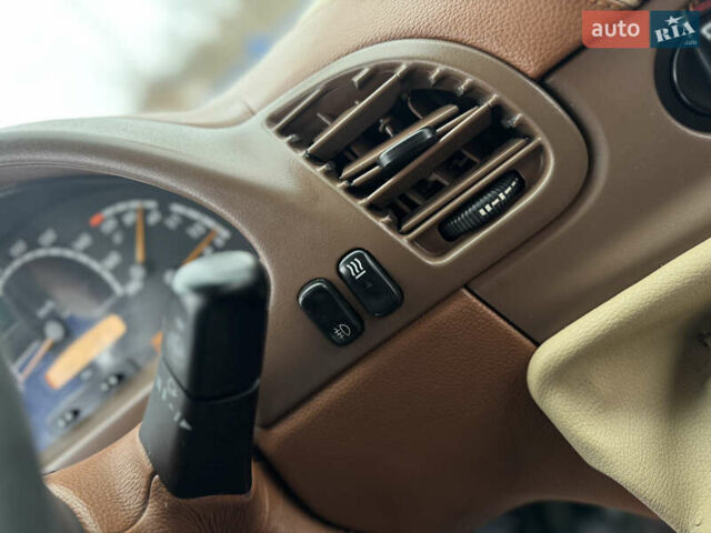 Белый Мерседес Sprinter, объемом двигателя 2.69 л и пробегом 370 тыс. км за 9500 $, фото 27 на Automoto.ua