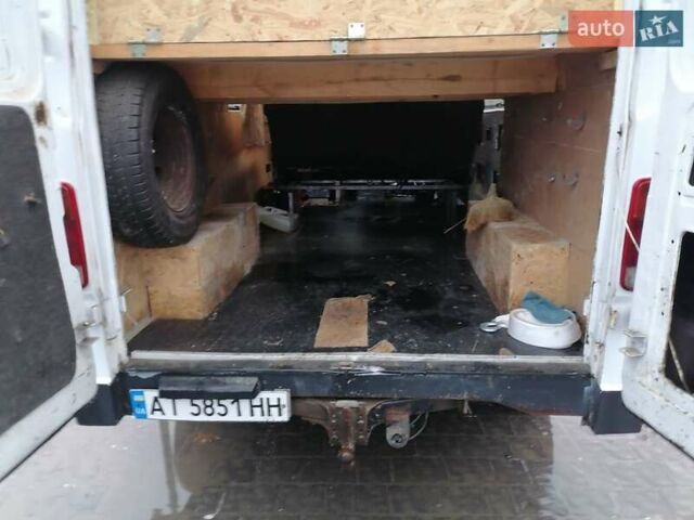 Белый Мерседес Sprinter, объемом двигателя 2.3 л и пробегом 559 тыс. км за 2850 $, фото 24 на Automoto.ua