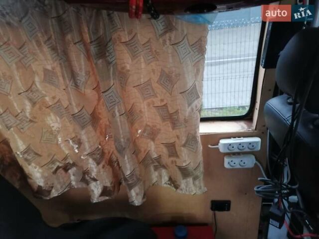 Белый Мерседес Sprinter, объемом двигателя 2.3 л и пробегом 559 тыс. км за 2850 $, фото 18 на Automoto.ua