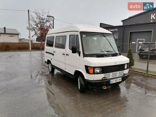 Белый Мерседес Sprinter, объемом двигателя 2.3 л и пробегом 559 тыс. км за 2850 $, фото 6 на Automoto.ua