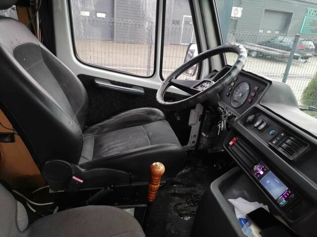 Білий Мерседес Sprinter, об'ємом двигуна 2.3 л та пробігом 559 тис. км за 2850 $, фото 16 на Automoto.ua