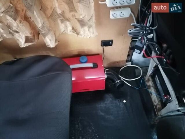 Белый Мерседес Sprinter, объемом двигателя 2.3 л и пробегом 559 тыс. км за 2850 $, фото 17 на Automoto.ua