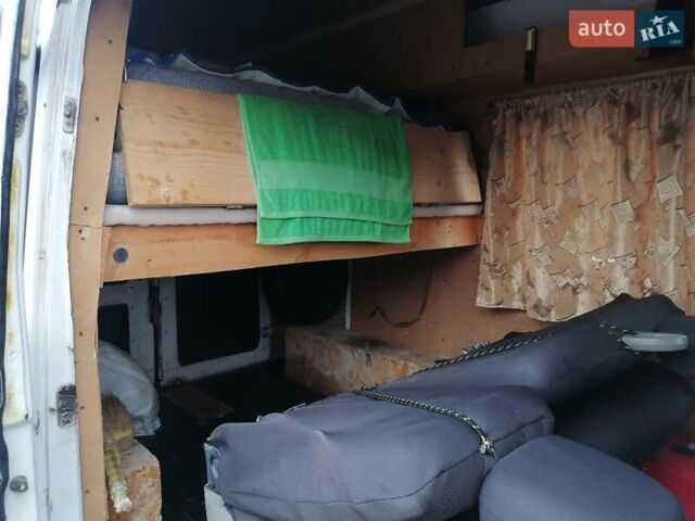 Белый Мерседес Sprinter, объемом двигателя 2.3 л и пробегом 559 тыс. км за 2850 $, фото 23 на Automoto.ua