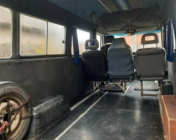 Білий Мерседес Sprinter, об'ємом двигуна 2.3 л та пробігом 500 тис. км за 2000 $, фото 3 на Automoto.ua