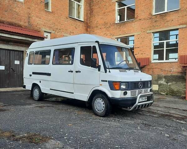 Білий Мерседес Sprinter, об'ємом двигуна 2.3 л та пробігом 500 тис. км за 2000 $, фото 9 на Automoto.ua
