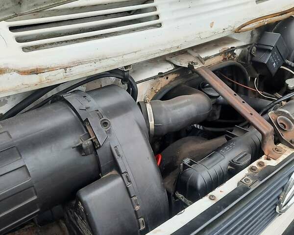 Білий Мерседес Sprinter, об'ємом двигуна 2.3 л та пробігом 500 тис. км за 2000 $, фото 1 на Automoto.ua