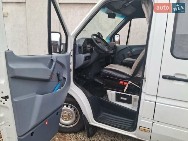 Белый Мерседес Sprinter, объемом двигателя 2.87 л и пробегом 715 тыс. км за 6500 $, фото 20 на Automoto.ua