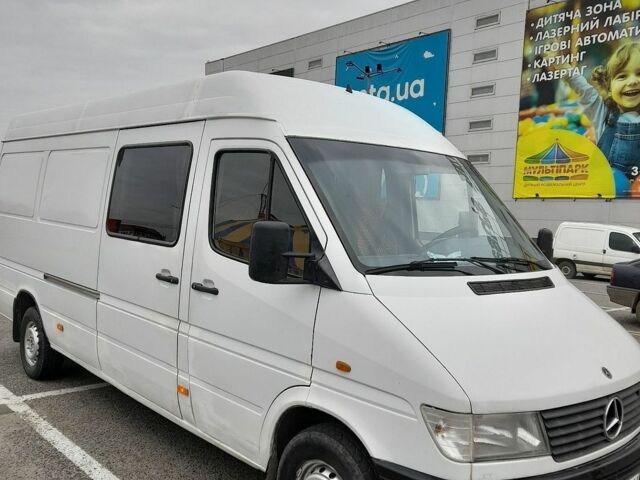 Білий Мерседес Sprinter, об'ємом двигуна 2.9 л та пробігом 65 тис. км за 6000 $, фото 1 на Automoto.ua