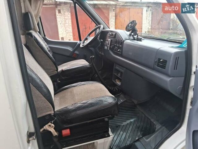 Белый Мерседес Sprinter, объемом двигателя 2.87 л и пробегом 715 тыс. км за 6500 $, фото 16 на Automoto.ua