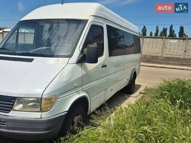 Белый Мерседес Sprinter, объемом двигателя 2.87 л и пробегом 1 тыс. км за 3999 $, фото 2 на Automoto.ua