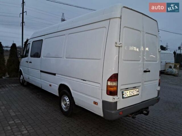 Белый Мерседес Sprinter, объемом двигателя 2.87 л и пробегом 715 тыс. км за 6500 $, фото 1 на Automoto.ua