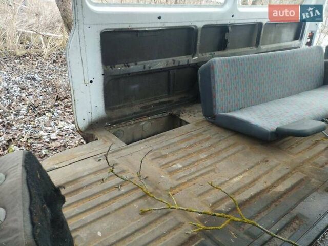 Белый Мерседес Sprinter, объемом двигателя 2.9 л и пробегом 100 тыс. км за 1000 $, фото 3 на Automoto.ua