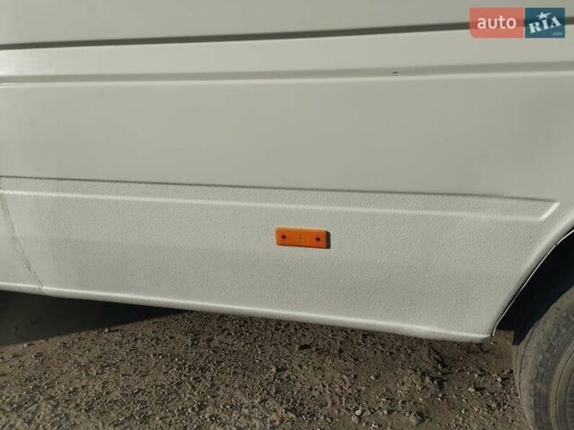 Белый Мерседес Sprinter, объемом двигателя 2.9 л и пробегом 100 тыс. км за 6500 $, фото 16 на Automoto.ua