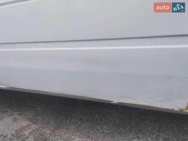 Белый Мерседес Sprinter, объемом двигателя 2.9 л и пробегом 100 тыс. км за 6500 $, фото 4 на Automoto.ua
