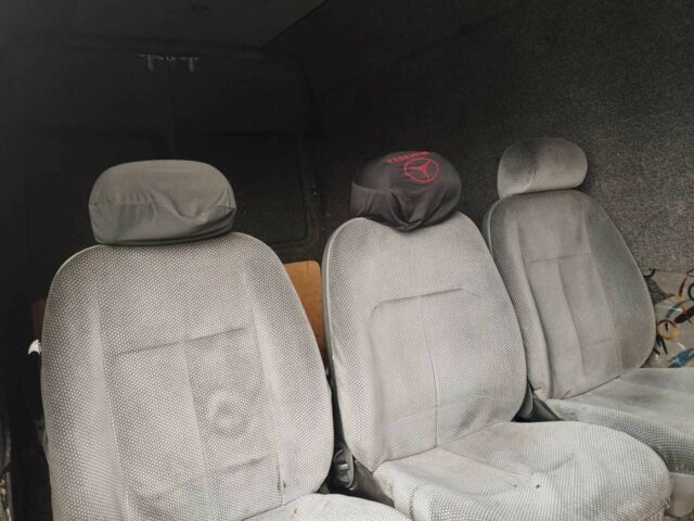 Белый Мерседес Sprinter, объемом двигателя 2.9 л и пробегом 800 тыс. км за 6000 $, фото 13 на Automoto.ua