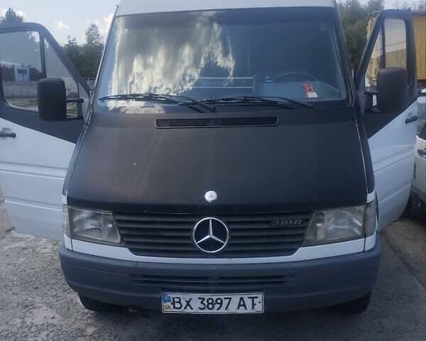 Белый Мерседес Sprinter, объемом двигателя 2.9 л и пробегом 100 тыс. км за 6500 $, фото 7 на Automoto.ua