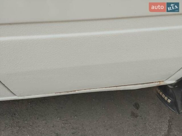 Белый Мерседес Sprinter, объемом двигателя 2.9 л и пробегом 100 тыс. км за 6500 $, фото 10 на Automoto.ua