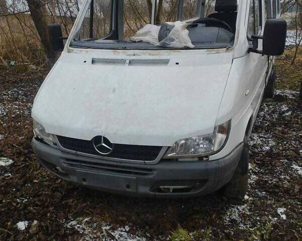 Белый Мерседес Sprinter, объемом двигателя 2.9 л и пробегом 100 тыс. км за 1000 $, фото 1 на Automoto.ua