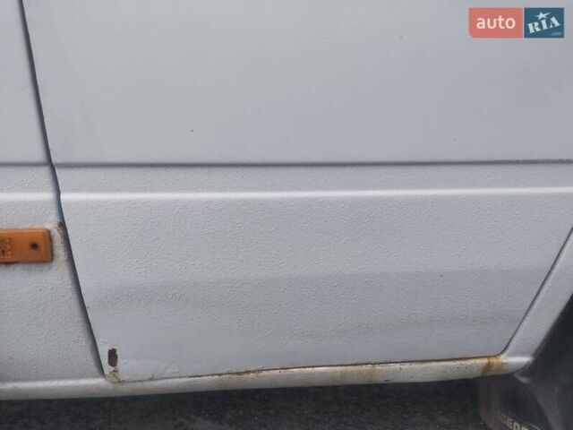 Белый Мерседес Sprinter, объемом двигателя 2.9 л и пробегом 100 тыс. км за 6500 $, фото 5 на Automoto.ua