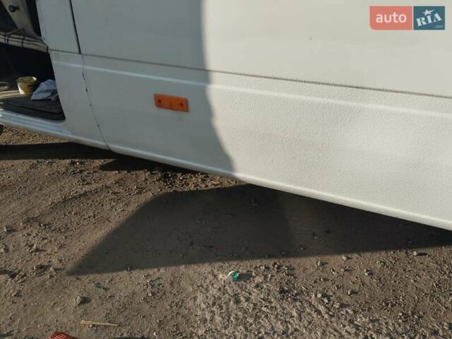 Белый Мерседес Sprinter, объемом двигателя 2.9 л и пробегом 100 тыс. км за 6500 $, фото 15 на Automoto.ua