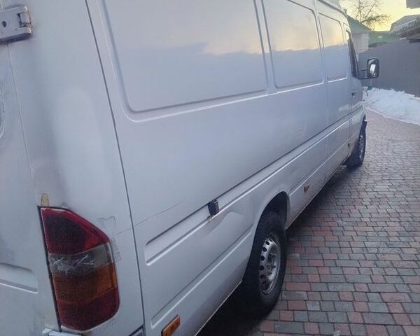 Белый Мерседес Sprinter, объемом двигателя 2.87 л и пробегом 700 тыс. км за 5600 $, фото 7 на Automoto.ua