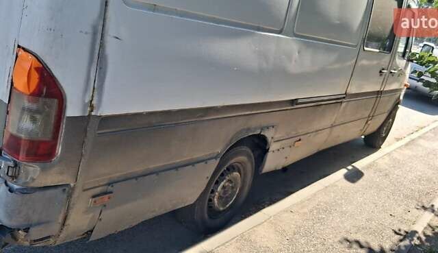 Белый Мерседес Sprinter, объемом двигателя 2.87 л и пробегом 500 тыс. км за 3800 $, фото 4 на Automoto.ua