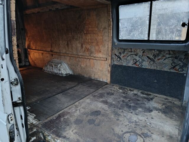 Белый Мерседес Sprinter, объемом двигателя 0 л и пробегом 620 тыс. км за 3400 $, фото 14 на Automoto.ua