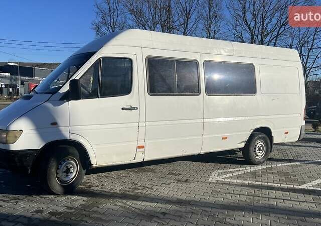 Белый Мерседес Sprinter, объемом двигателя 2.87 л и пробегом 450 тыс. км за 5000 $, фото 3 на Automoto.ua