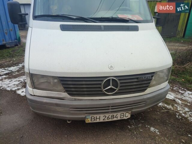 Білий Мерседес Sprinter, об'ємом двигуна 2.9 л та пробігом 300 тис. км за 6000 $, фото 4 на Automoto.ua