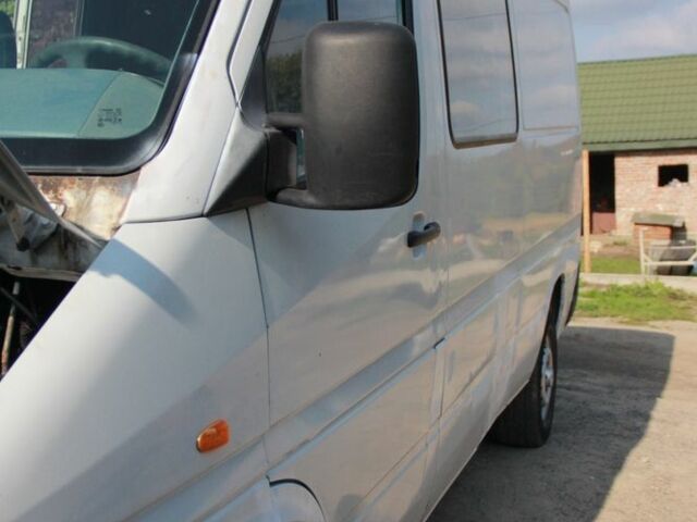 Белый Мерседес Sprinter, объемом двигателя 2.9 л и пробегом 500 тыс. км за 3614 $, фото 3 на Automoto.ua