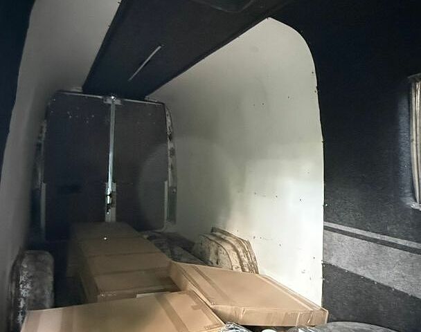 Білий Мерседес Sprinter, об'ємом двигуна 2.15 л та пробігом 888 тис. км за 7000 $, фото 3 на Automoto.ua