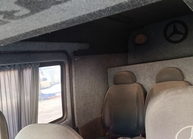 Білий Мерседес Sprinter, об'ємом двигуна 2.1 л та пробігом 700 тис. км за 3734 $, фото 5 на Automoto.ua