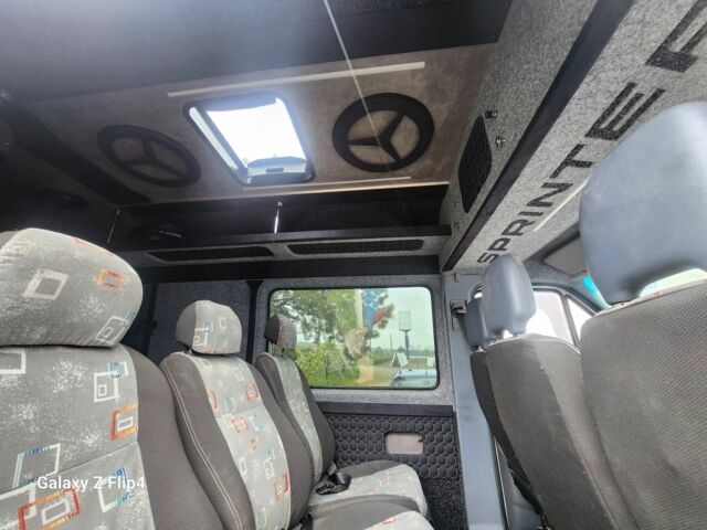 Белый Мерседес Sprinter, объемом двигателя 3 л и пробегом 360 тыс. км за 10400 $, фото 1 на Automoto.ua