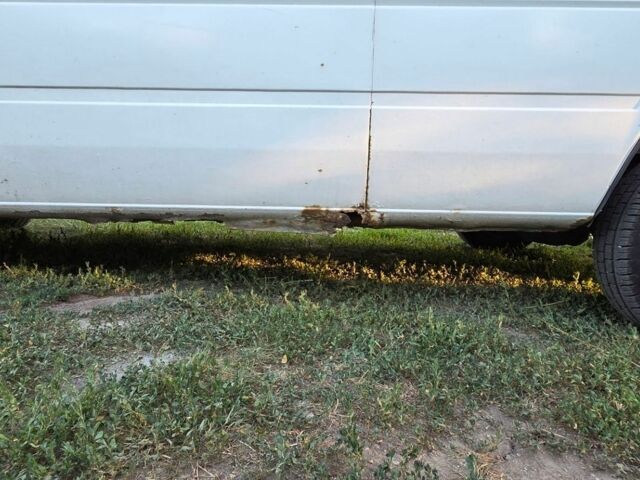 Белый Мерседес Sprinter, объемом двигателя 2.15 л и пробегом 600 тыс. км за 6300 $, фото 9 на Automoto.ua