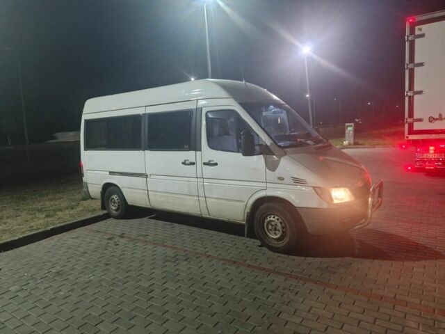 Білий Мерседес Sprinter, об'ємом двигуна 2.2 л та пробігом 720 тис. км за 5500 $, фото 1 на Automoto.ua