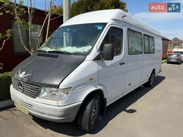 Белый Мерседес Sprinter, объемом двигателя 2.87 л и пробегом 450 тыс. км за 8000 $, фото 2 на Automoto.ua