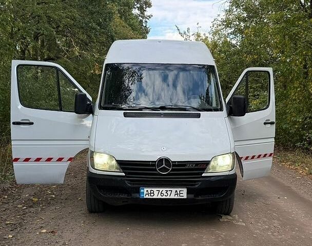 Білий Мерседес Sprinter, об'ємом двигуна 2.15 л та пробігом 888 тис. км за 7000 $, фото 9 на Automoto.ua