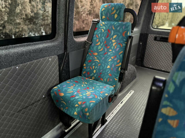 Білий Мерседес Sprinter, об'ємом двигуна 2.2 л та пробігом 400 тис. км за 6999 $, фото 31 на Automoto.ua
