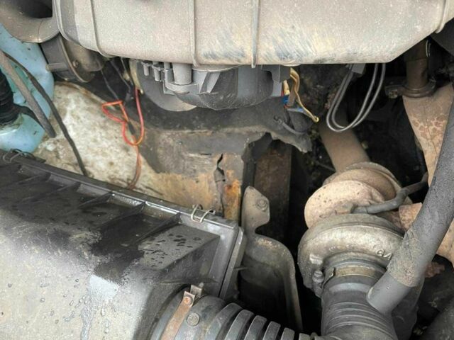 Белый Мерседес Sprinter, объемом двигателя 2.9 л и пробегом 400 тыс. км за 2300 $, фото 6 на Automoto.ua