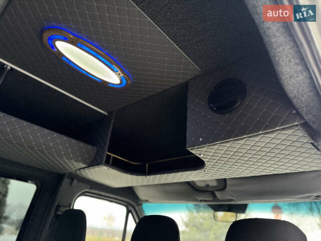Білий Мерседес Sprinter, об'ємом двигуна 2.2 л та пробігом 400 тис. км за 6999 $, фото 21 на Automoto.ua