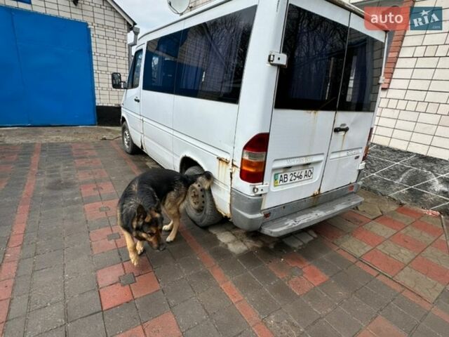 Белый Мерседес Sprinter, объемом двигателя 2.15 л и пробегом 500 тыс. км за 4624 $, фото 6 на Automoto.ua