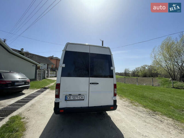 Белый Мерседес Sprinter, объемом двигателя 2.2 л и пробегом 575 тыс. км за 6600 $, фото 4 на Automoto.ua