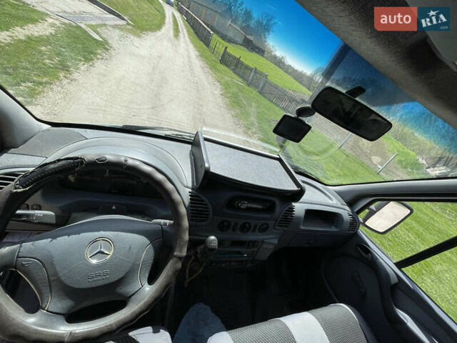 Белый Мерседес Sprinter, объемом двигателя 2.2 л и пробегом 575 тыс. км за 6600 $, фото 6 на Automoto.ua