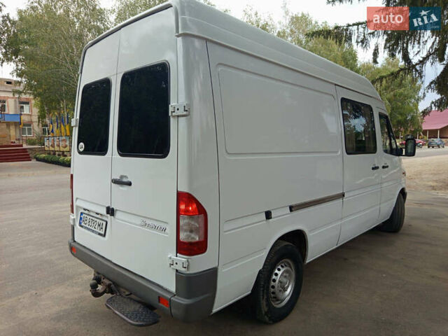 Белый Мерседес Sprinter, объемом двигателя 2.15 л и пробегом 645 тыс. км за 8900 $, фото 4 на Automoto.ua