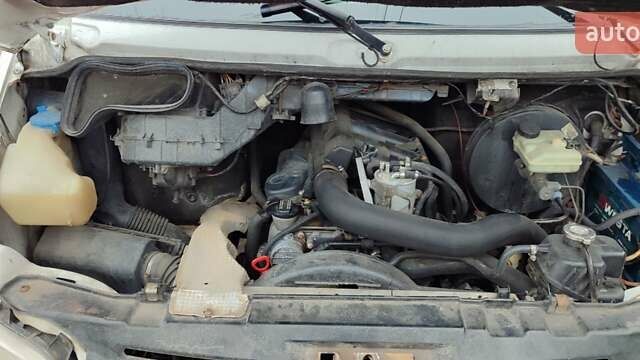 Белый Мерседес Sprinter, объемом двигателя 2.2 л и пробегом 484 тыс. км за 4700 $, фото 8 на Automoto.ua