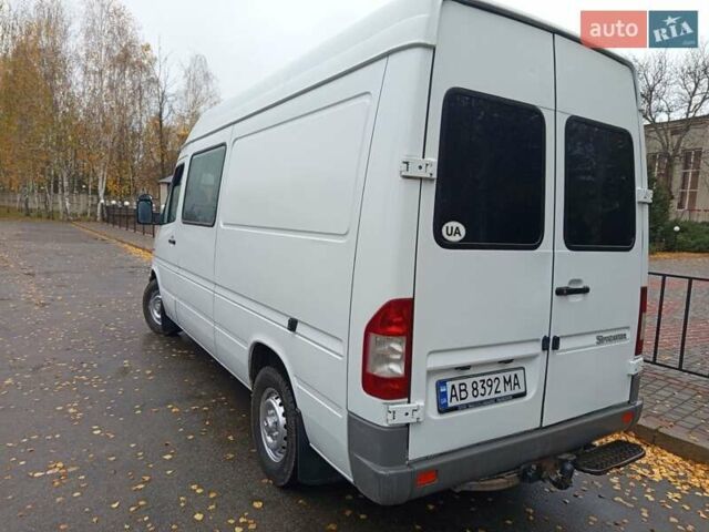 Белый Мерседес Sprinter, объемом двигателя 2.2 л и пробегом 465 тыс. км за 9200 $, фото 4 на Automoto.ua